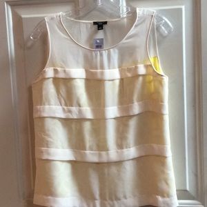 💕🌺new Ann Taylor Petite yellow blouse Sz 6P